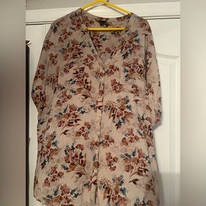 Torrid blouse size 4